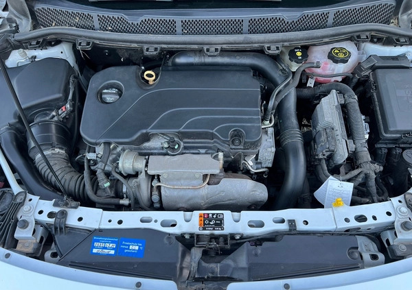 Opel Astra cena 44999 przebieg: 108000, rok produkcji 2017 z Czechowice-Dziedzice małe 742